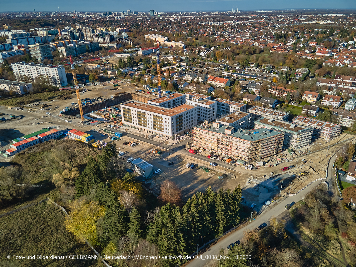 13.11.2020 - Piederstorfer Gelände und Alexisqaurtier am Karl-Marx-Ring in Neuperlach
